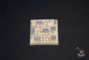 1 socle carré "Route pavée" 50x50
