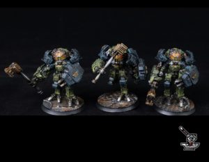 THE RUNDSÄARD: 5 Bullgryns avec marteaux et boucliers
