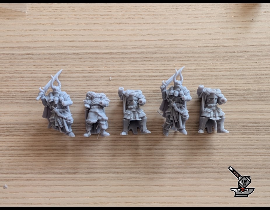 figurines ENDOMMAGEES lot 232