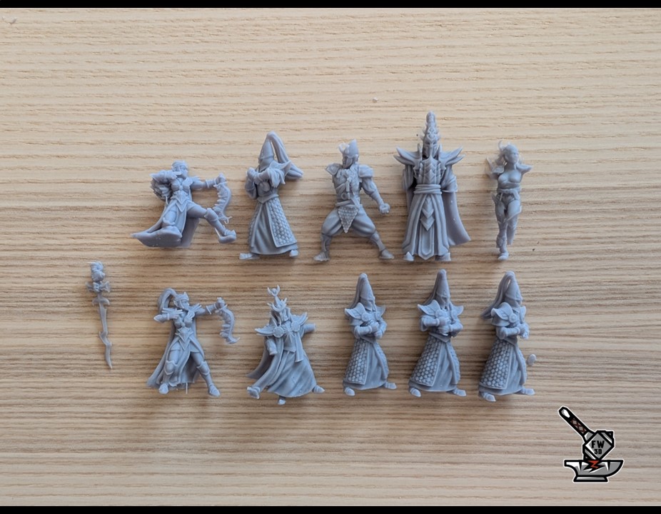 figurines ENDOMMAGEES lot 220