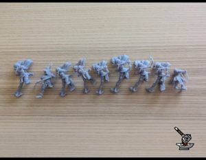 figurines ENDOMMAGEES lot 222