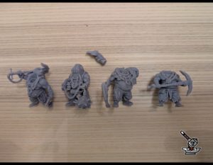 figurines ENDOMMAGEES lot 215